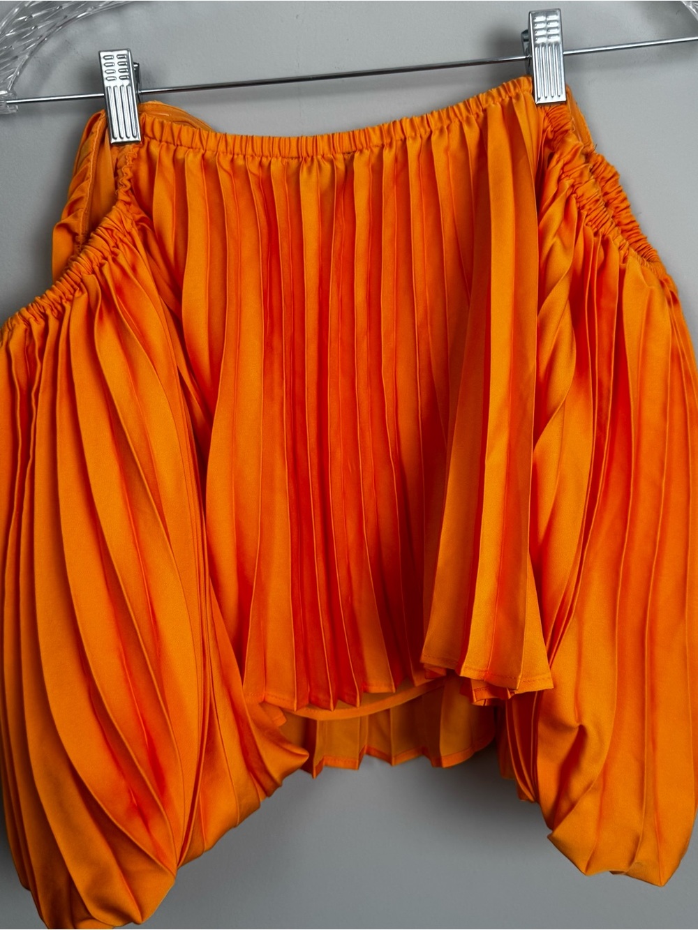 EXPRESS | NEW Off-the-Shoulder Pleated Orange Blouse Women’s Size Medium - Picture 7 of 9
